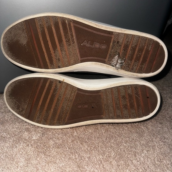 Black and Gray Sneakers - Picture 4 of 7